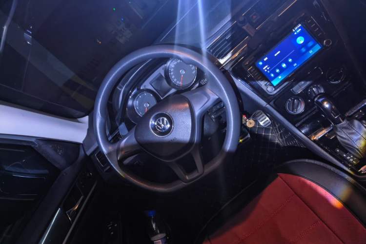 Used Volkswagen C-TREK 2017 1.6L Automatic Comfort Model Steering Wheel