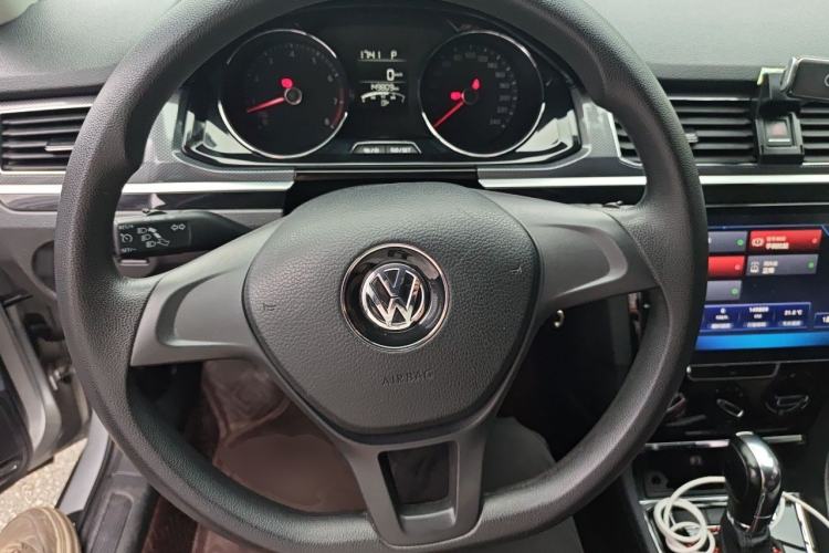 Used Volkswagen C-TREK 2017 1.6L Automatic Comfort Model Steering Wheel