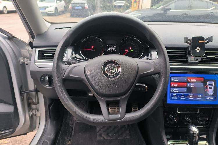 Used Volkswagen C-TREK 2017 1.6L Automatic Comfort Model Steering Wheel