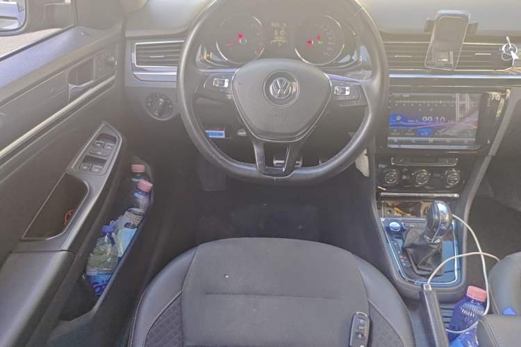 Used Volkswagen C-TREK 2017 1.6L Automatic Luxury Model Steering Wheel