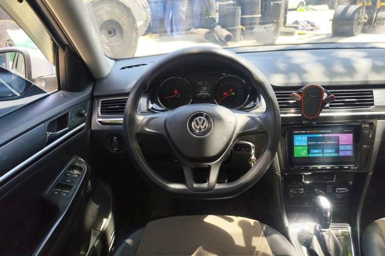 Used Volkswagen C-TREK 2017 1.6L Automatic Comfort Model Steering Wheel