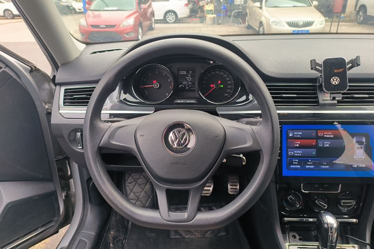 Used Volkswagen C-TREK 2017 1.6L Automatic Comfort Model Steering Wheel