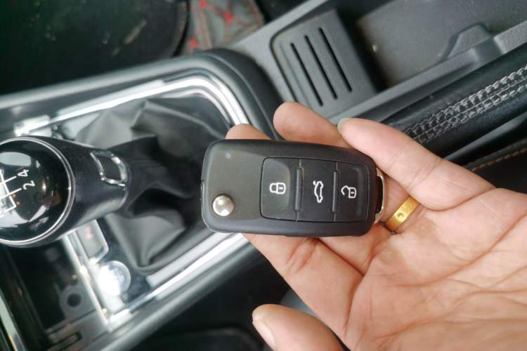 Used Volkswagen C-TREK 2017 1.6L Manual Luxury Model Vehicle Key
