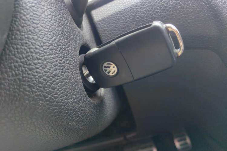 Used Volkswagen C-TREK 2017 230TSI DSG Comfort Version Vehicle Key