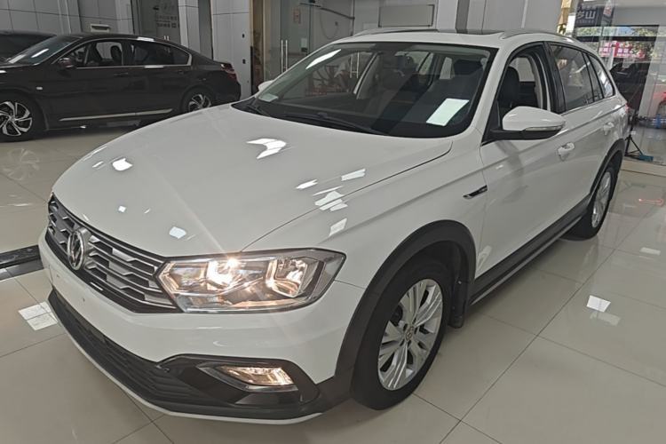 Used Volkswagen C-TREK 2017 1.6L Automatic Comfort Model Guazi used car, China used car export, Used car for sale, Used cars, Cheapest cars for sale