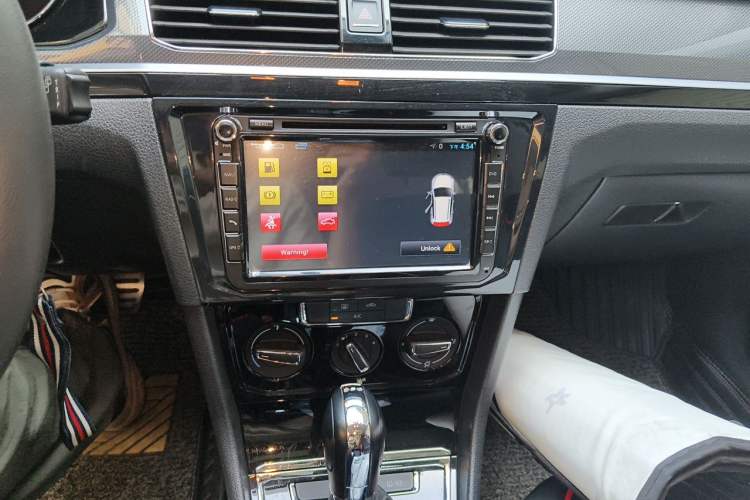 Used Volkswagen C-TREK 2017 230TSI DSG Comfort Version Audio And AC Panel