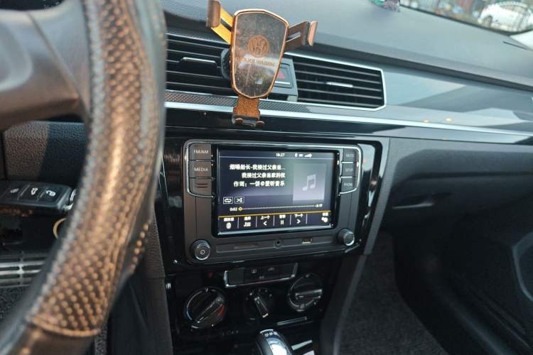 Used Volkswagen C-TREK 2017 230TSI DSG Comfort Version Audio And AC Panel