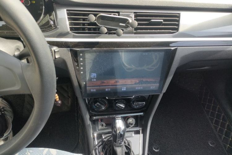 Used Volkswagen C-TREK 2017 230TSI DSG Comfort Version Audio And AC Panel