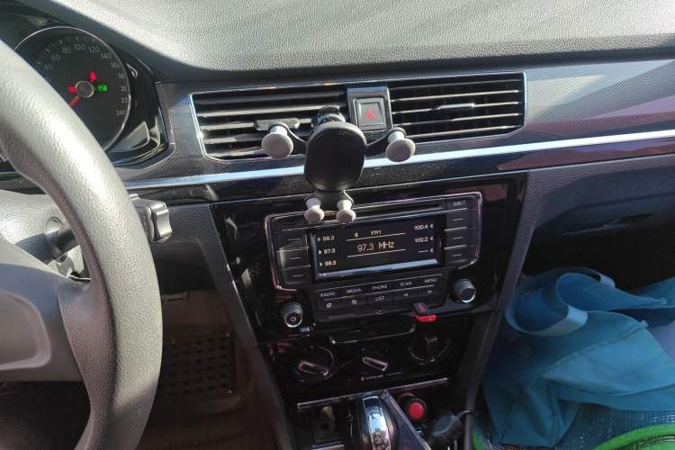 Used Volkswagen C-TREK 2017 1.6L Automatic Comfort Model Audio And AC Panel