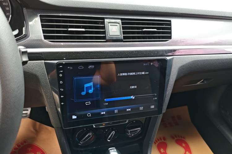 Used Volkswagen C-TREK 2017 230TSI DSG Comfort Version Audio And AC Panel