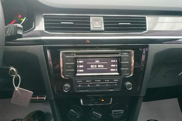 Used Volkswagen C-TREK 2017 1.6L Automatic Comfort Model Audio And AC Panel