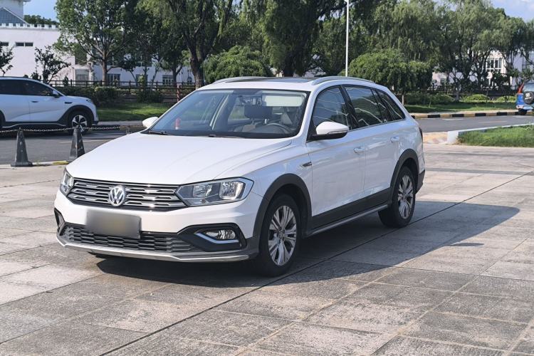 Used Volkswagen C-TREK 2017 1.6L Automatic Comfort Model Guazi used car, China used car export, Used car for sale, Used cars, Cheapest cars for sale
