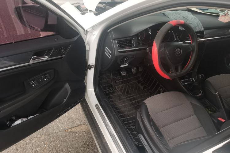 Used Volkswagen C-TREK 2017 1.6L Manual Comfort Model Driver Seat
