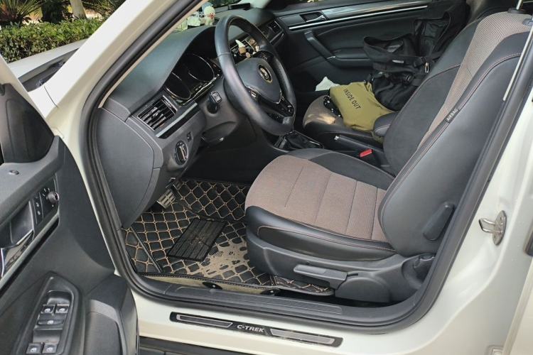 Used Volkswagen C-TREK 2017 230TSI DSG Comfort Version Driver Seat
