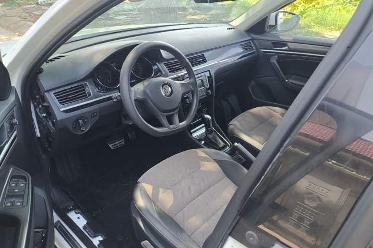 Used Volkswagen C-TREK 2017 1.6L Automatic Comfort Model Driver Seat