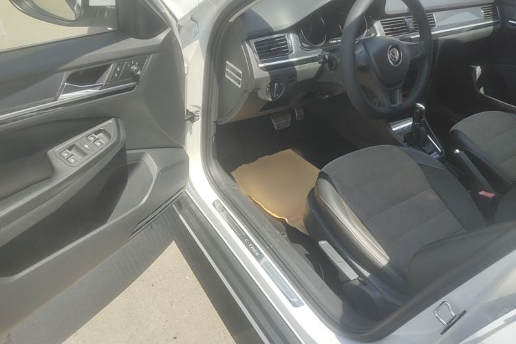 Used Volkswagen C-TREK 2017 1.6L Automatic Comfort Model Driver Seat