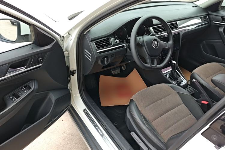 Used Volkswagen C-TREK 2017 230TSI DSG Comfort Version Driver Seat