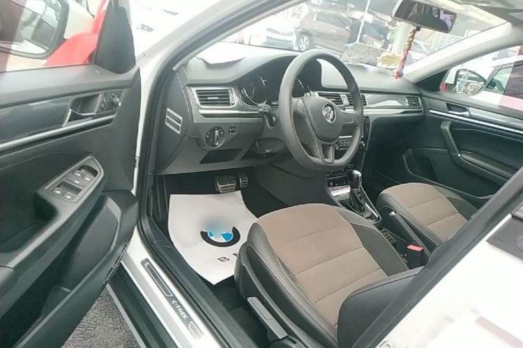 Used Volkswagen C-TREK 2017 1.6L Automatic Comfort Model Driver Seat