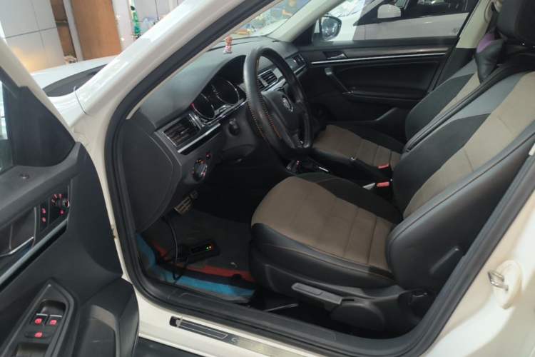 Used Volkswagen C-TREK 2017 1.6L Automatic Comfort Model Driver Seat