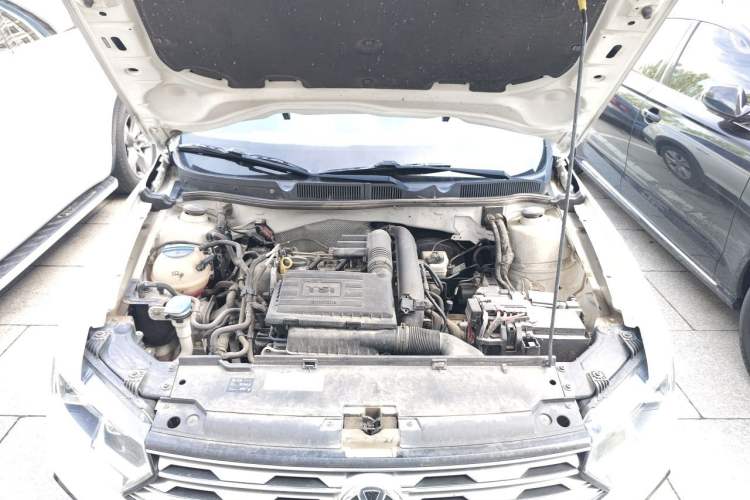 Used Volkswagen C-TREK 2017 230TSI DSG Comfort Version Engine Bay