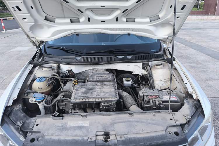 Used Volkswagen C-TREK 2017 1.6L Automatic Comfort Model Engine Bay