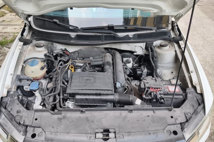 Used Volkswagen C-TREK 2017 230TSI DSG Comfort Version Engine Bay