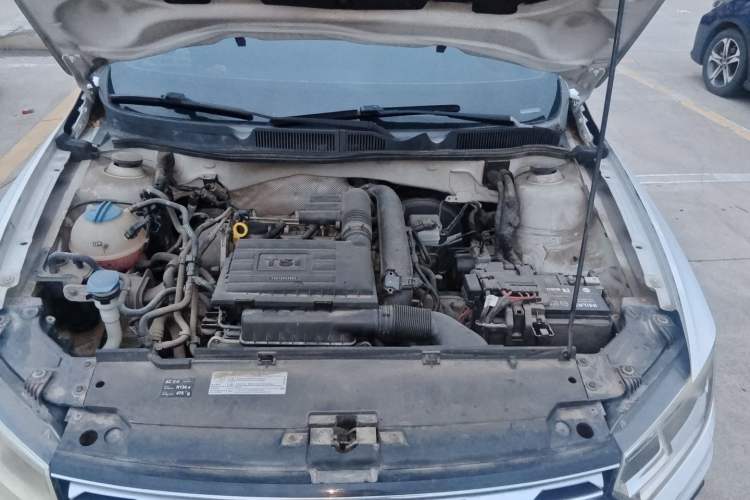 Used Volkswagen C-TREK 2017 230TSI DSG Comfort Version Engine Bay