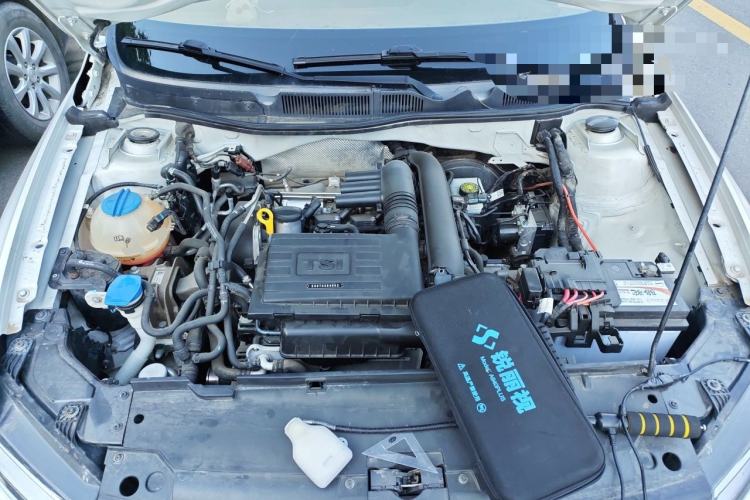 Used Volkswagen C-TREK 2017 230TSI DSG Luxury Model Engine Bay
