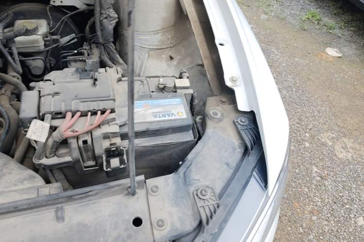 Used Volkswagen C-TREK 2017 230TSI DSG Comfort Version Engine Bay Left
