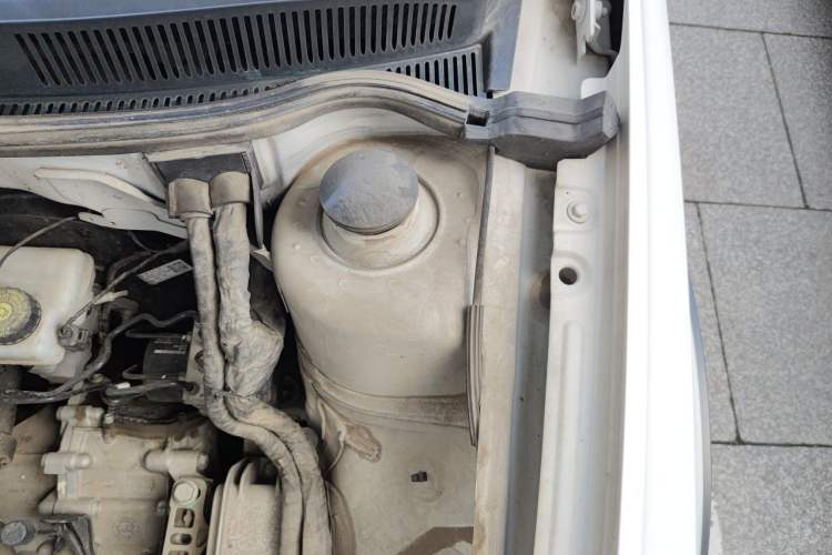 Used Volkswagen C-TREK 2017 230TSI DSG Comfort Version Engine Bay Left