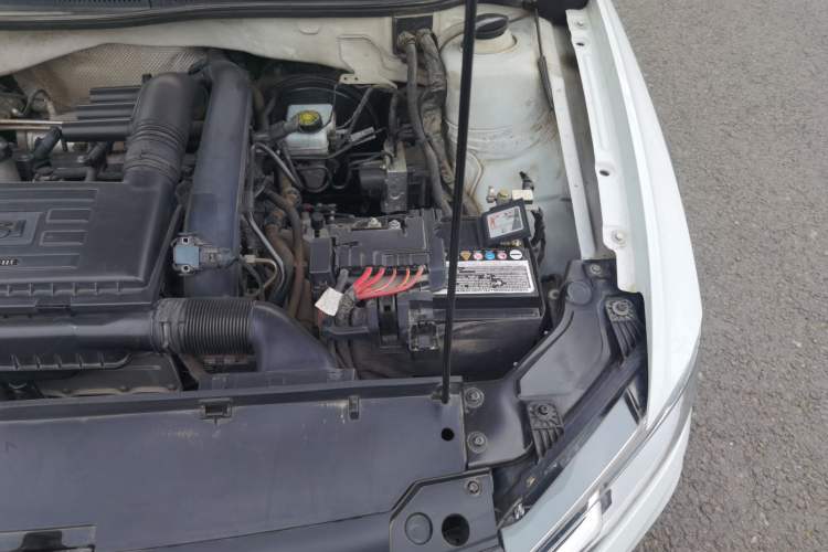 Used Volkswagen C-TREK 2017 230TSI DSG Comfort Version Engine Bay Left