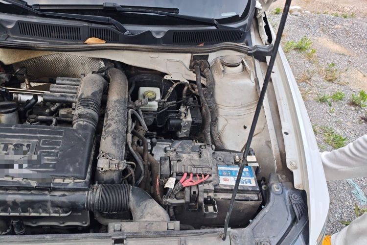 Used Volkswagen C-TREK 2017 230TSI DSG Luxury Model Engine Bay Left