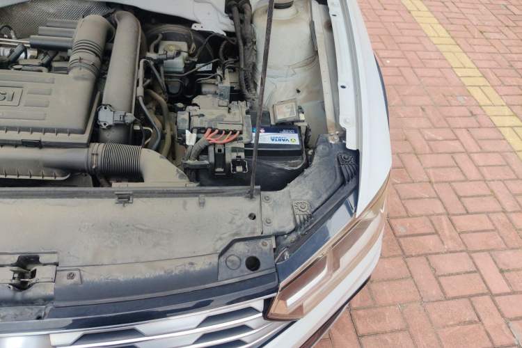 Used Volkswagen C-TREK 2017 230TSI DSG Comfort Version Engine Bay Left