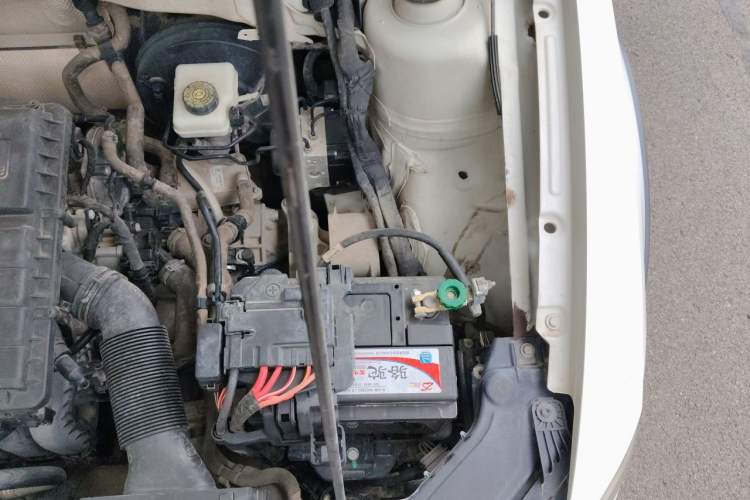 Used Volkswagen C-TREK 2017 1.6L Automatic Comfort Model Engine Bay Left
