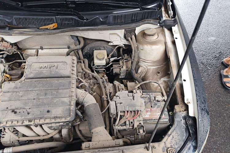 Used Volkswagen C-TREK 2017 1.6L Automatic Comfort Model Engine Bay Left