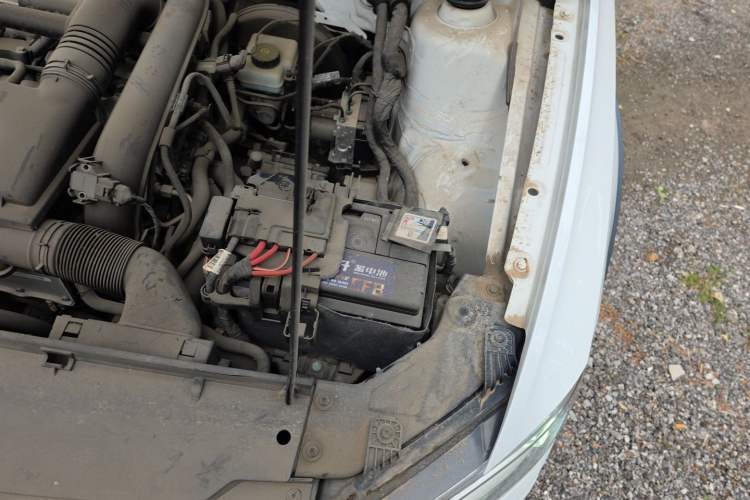 Used Volkswagen C-TREK 2017 230TSI DSG Comfort Version Engine Bay Left