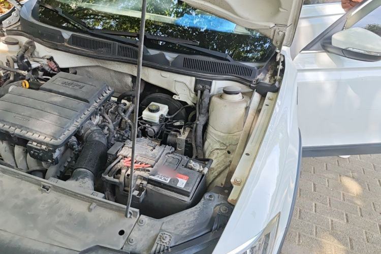 Used Volkswagen C-TREK 2017 1.6L Automatic Comfort Model Engine Bay Left