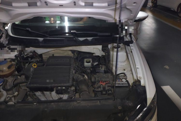 Used Volkswagen C-TREK 2017 1.6L Automatic Comfort Model Engine Bay Left