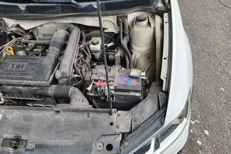 Used Volkswagen C-TREK 2017 230TSI DSG Luxury Model Engine Bay Left