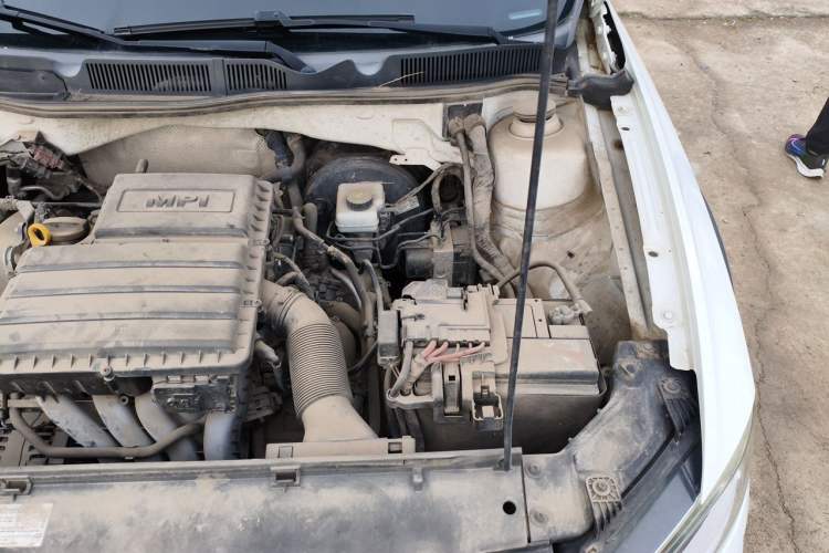 Used Volkswagen C-TREK 2017 1.6L Automatic Comfort Model Engine Bay Left