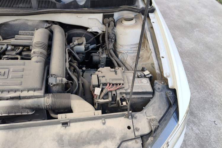 Used Volkswagen C-TREK 2017 230TSI DSG Comfort Version Engine Bay Left