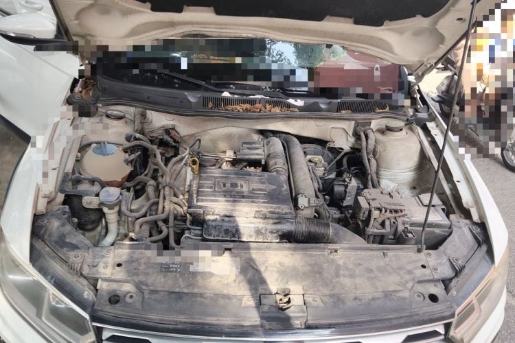 Used Volkswagen C-TREK 2017 230TSI DSG Comfort Version Engine Bay