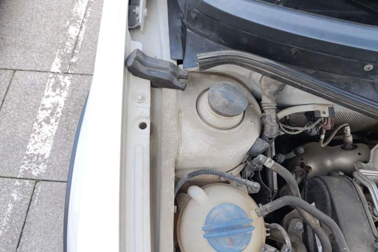 Used Volkswagen C-TREK 2017 230TSI DSG Comfort Version Engine Bay Right