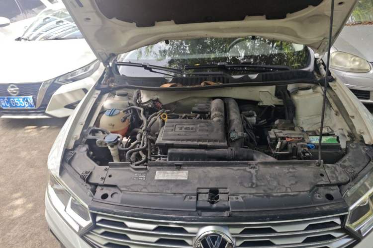 Used Volkswagen C-TREK 2017 230TSI DSG Comfort Version Engine Bay Right