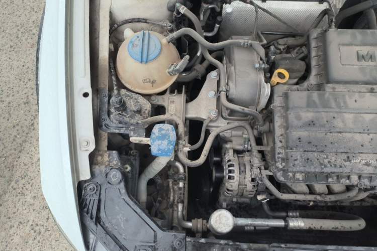 Used Volkswagen C-TREK 2017 1.6L Automatic Comfort Model Engine Bay Right