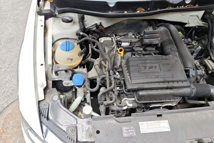 Used Volkswagen C-TREK 2017 230TSI DSG Comfort Version Engine Bay Right