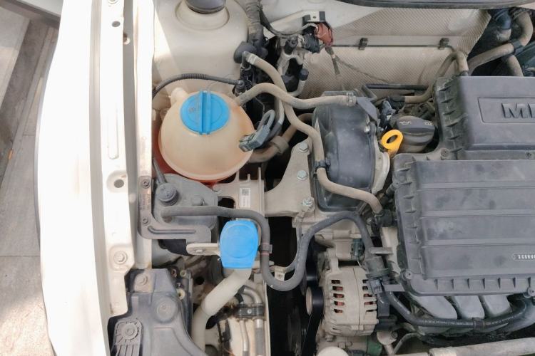 Used Volkswagen C-TREK 2017 1.6L Automatic Comfort Model Engine Bay Right