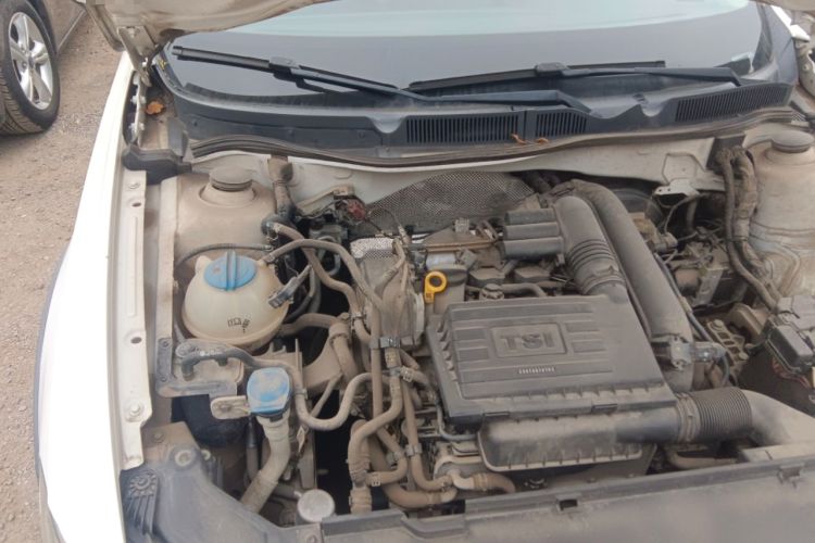 Used Volkswagen C-TREK 2017 230TSI DSG Comfort Version Engine Bay Right