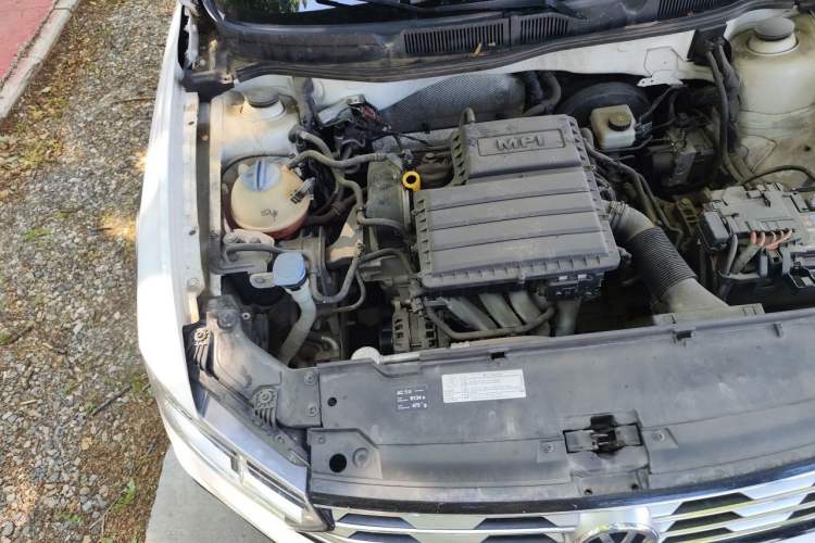 Used Volkswagen C-TREK 2017 1.6L Automatic Comfort Model Engine Bay Right