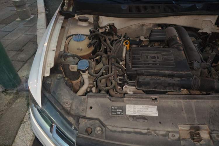 Used Volkswagen C-TREK 2017 230TSI DSG Comfort Version Engine Bay Right